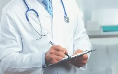 Tanınmış həkim məhkəmə qarşısında