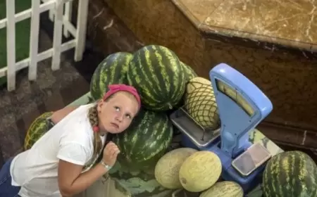 Kimlərə qarpız və qovun yemək olmaz? – Həkim açıqladı