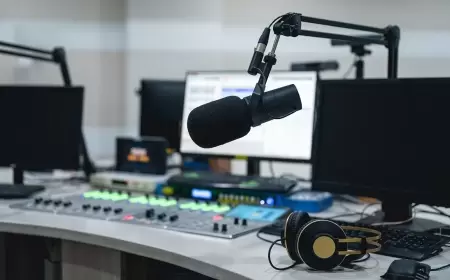 Azərbaycan da tanınmış radio aparıcısı vəfat etdi