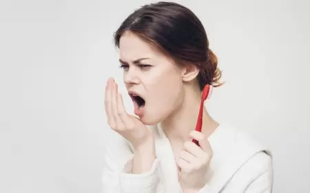 Ağızdan gələn pis qoxudan necə xilas olmaq olar? - Həkimdən məsləhətlər