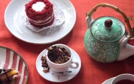 Restoranlarda yeni "qanun": Bu şəxslərə çay verilmir!