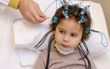 Uşaqlarda EEQ müayinəsi