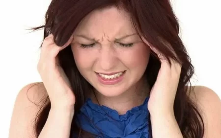 Qadınlar və kişilər ağrıları müxtəlif yollarla aradan qaldırır – TƏDQİQAT