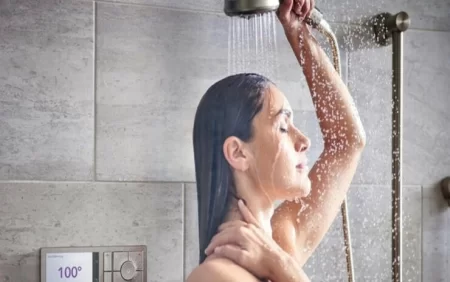 Qadınlar, duş alarkən bunu qətiyyən etməyin! - Ginekoloq açıqladı