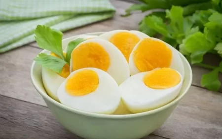 Yumurtanı belə yeməyin: Faydadan çox zərər verir