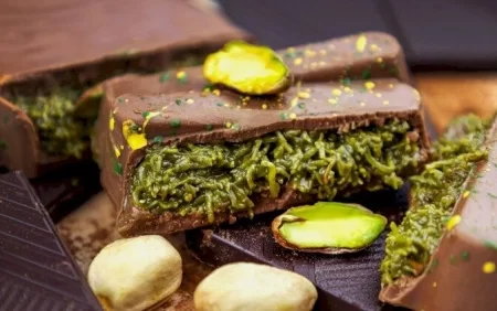 Canan Karatay Dubay şokoladından DANIŞDI: Yesinlər, xərçəngə tutulsunlar...