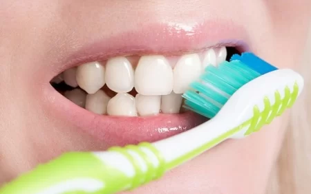 Dişlərinizi fırçalayanda görə biləcəyiniz xərçəng əlaməti