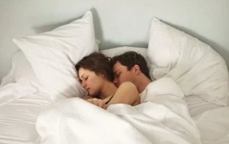 Yaponların evlilik sirri: Ayrı yatmaq - Səbəb bu imiş