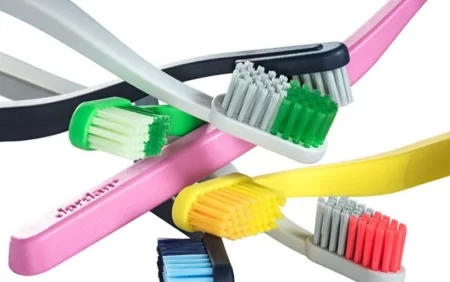 Diş fırçasını gec-gec dəyişməyin dəhşətli fəsadları