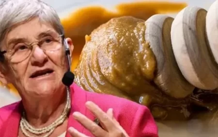 Canan Karatay: Qaşıq dolusu zəhər yeyirik