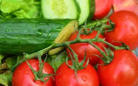 Pomidor və xiyarı birlikdə YEMƏYİN! - Səbəb