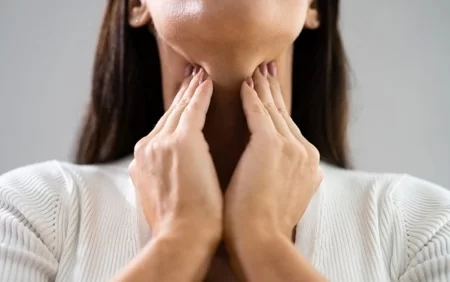 Böyümüş limfa düyünləri: Nə zaman narahat olmaq lazımdır?