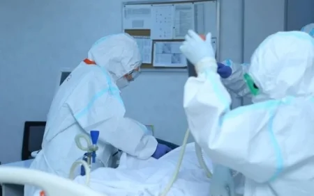Koronavirusla mübarizədə iştirak edən tibb işçiləri ilə bağlı qərar