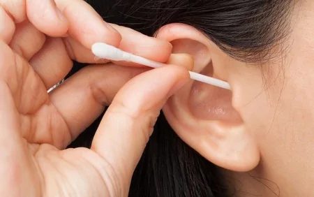 Qulaqdakı cingiltili ağrının SƏBƏBLƏRİ - Bunları etməyin