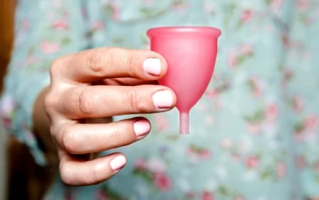 30 yaşlı qadına menstrual fincandan infeksiya keçdi