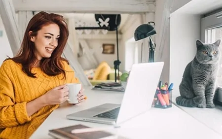 "Evdən işləmək müxtəlif psixoloji problemlərə yol açır" - Psixoloqdan AÇIQLAMA