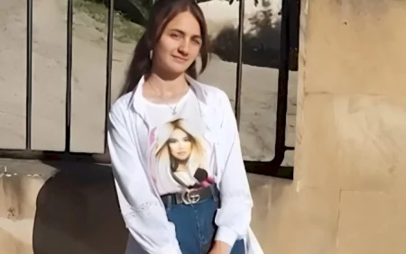 Buraxılış imtahanından yüksək bal toplamış məktəbli beyin virusundan öldü - Video