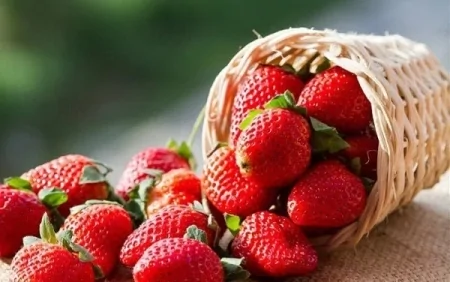 Çiyələkdən uzaq DURUN! - XƏBƏRDARLIQ